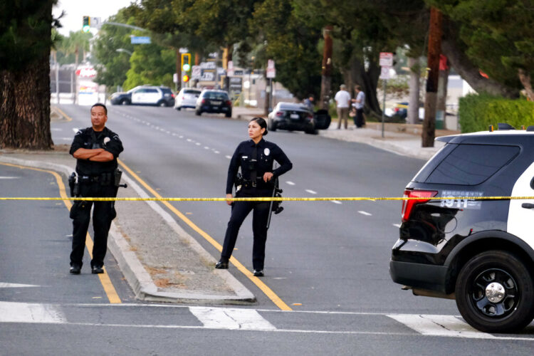 Mon. 8:37 a.m.: Police: 2 killed, 5 injured in shooting at Los Angeles ...